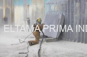 Apa Perbedaan Sandblasting dan Gritblasting?