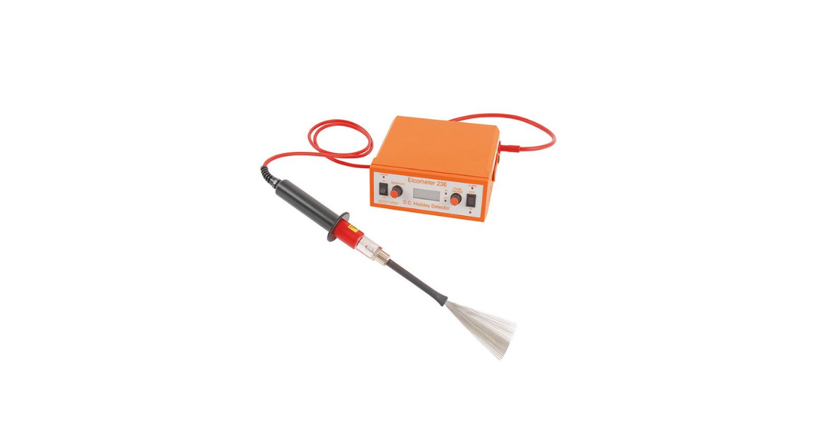 Alat Elcometer 236 DC Holiday Detector untuk uji kebocoran coating dan deteksi cacat lapisan pelindung pada permukaan logam atau beton.