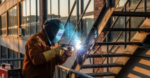 Jasa Welding Tangga Darurat Gedung